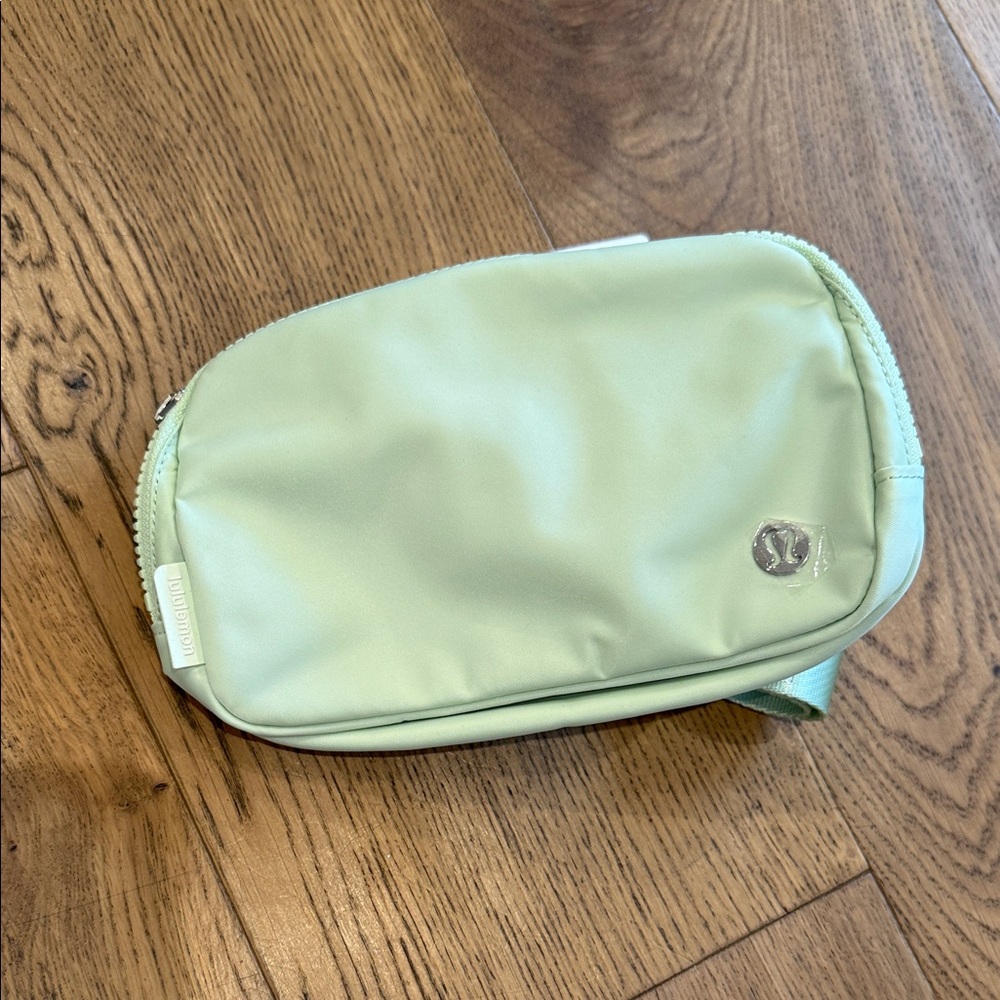 Lululemon Athletica Kohlrabi Green Bag